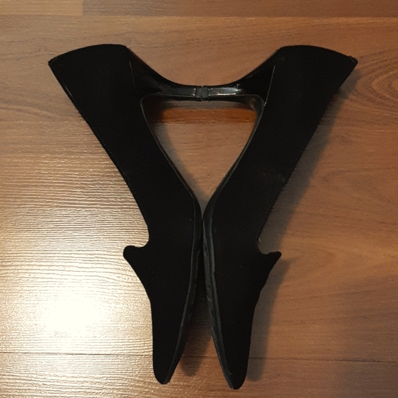 2/$50 ANNE KLEIN IFLEX Genuine Suede - Kitten Heels - SIZE 8 - Picture 4 of 12